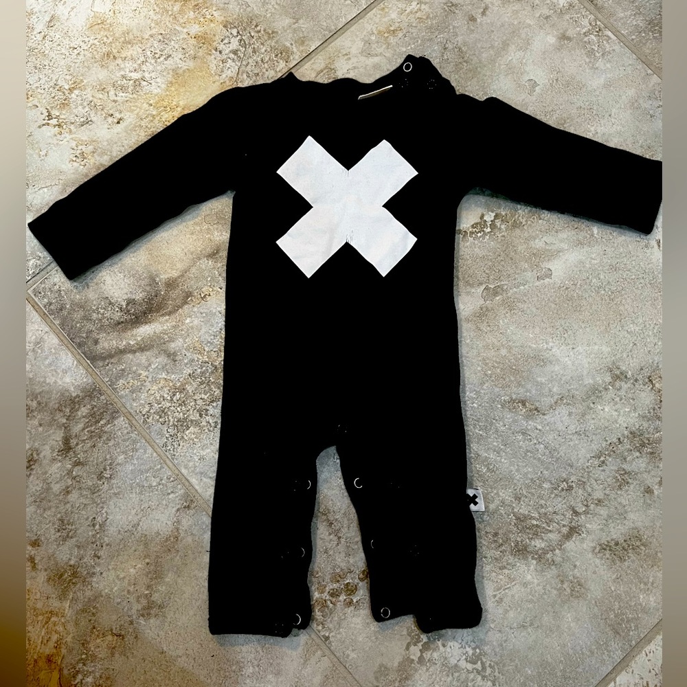 Hux Baby 3- 6 months onesie
